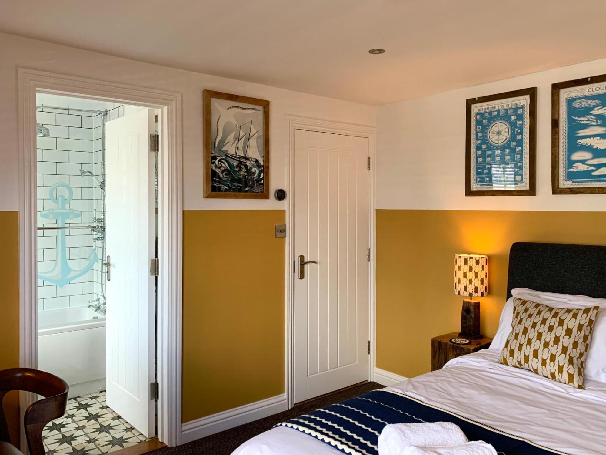 The Blue Bell Inn Emsworth Εξωτερικό φωτογραφία